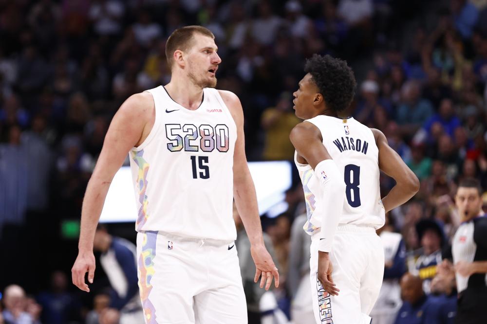 与底线区域 与底线区域