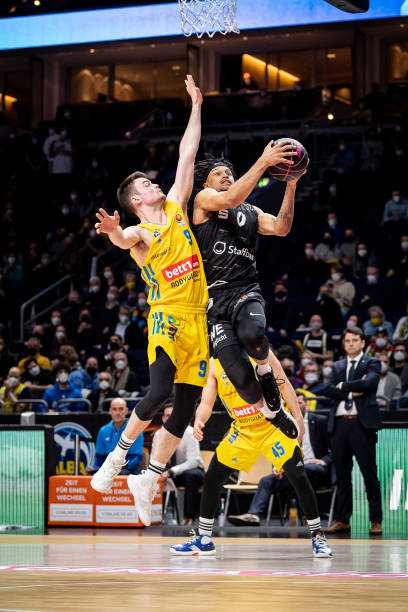 现了他对球 现了他对球