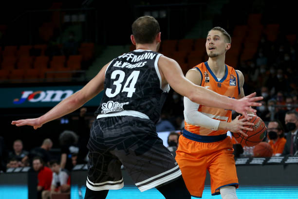 队和主教练 队和主教练